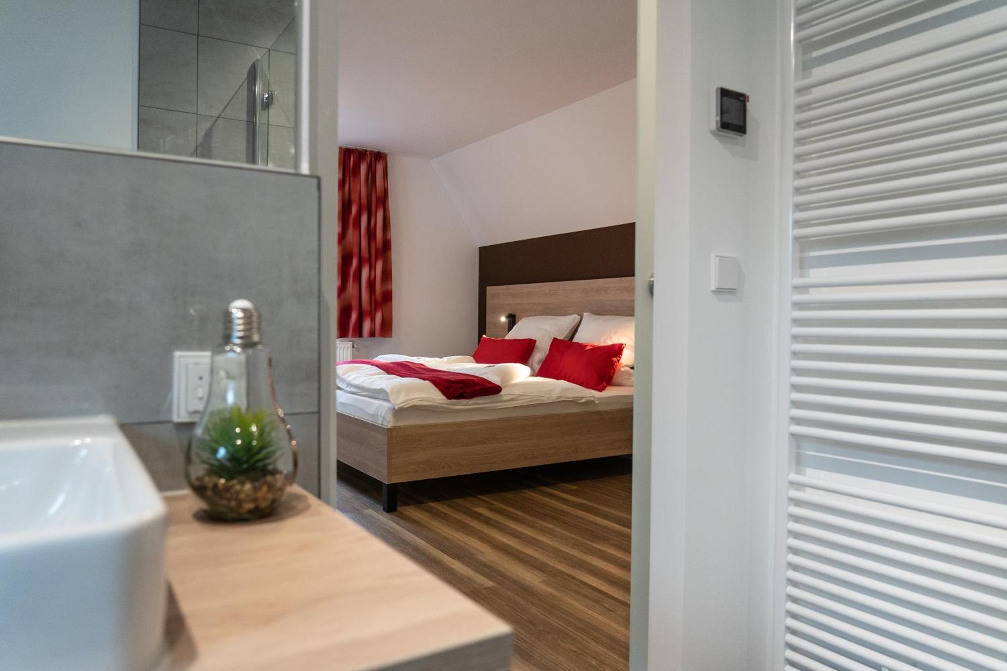 Altstadthotel Wilde Rose Eppingen Exterior foto