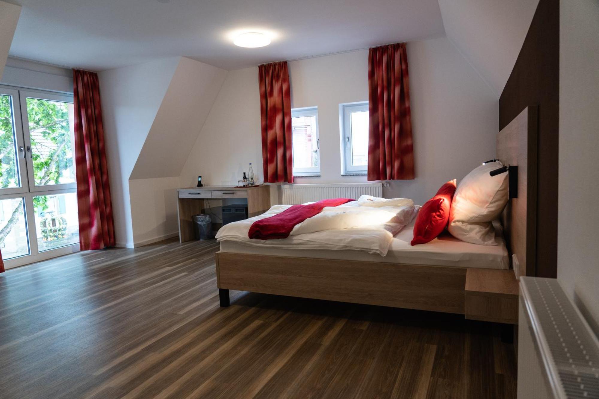 Altstadthotel Wilde Rose Eppingen Exterior foto