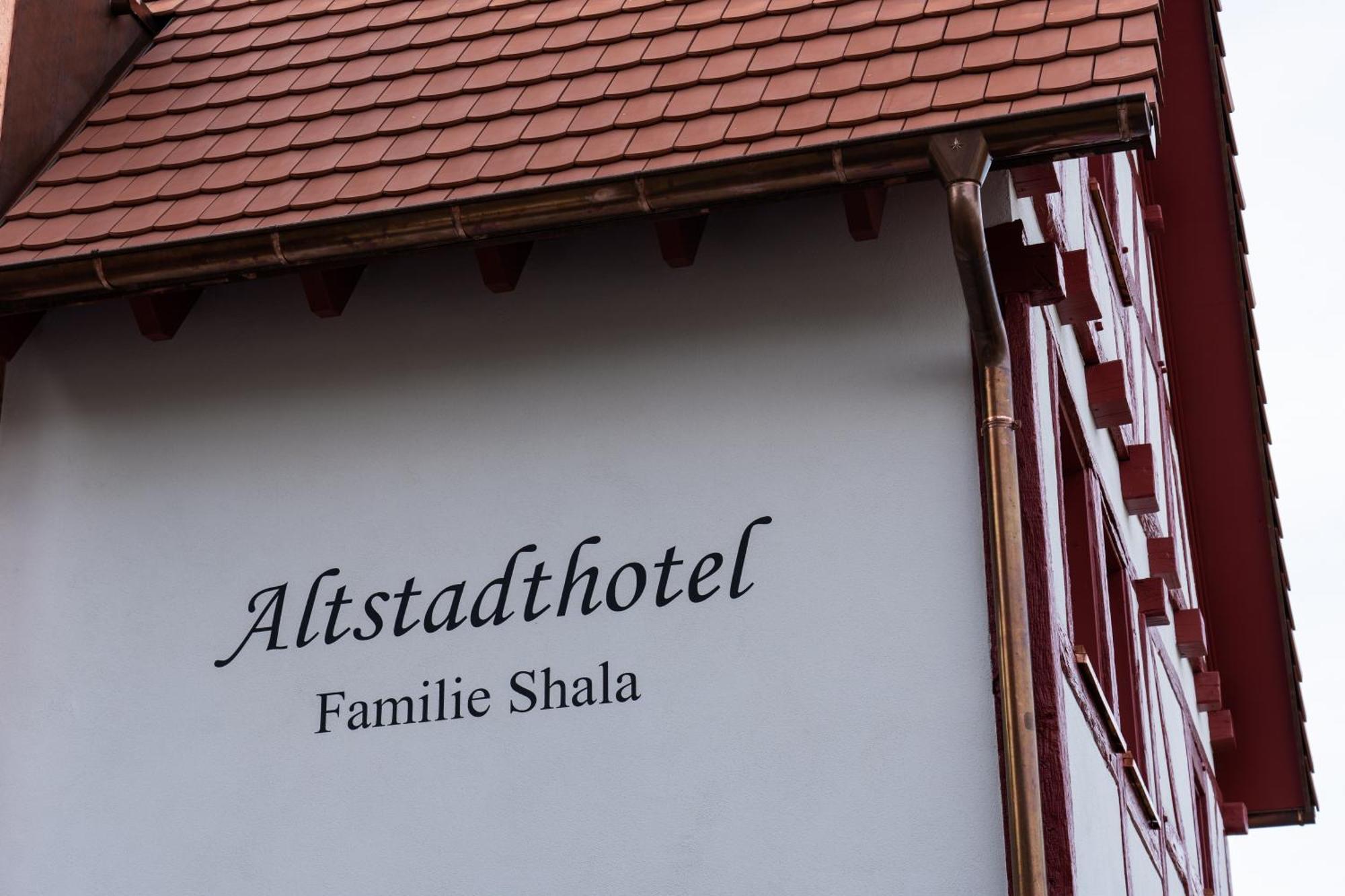 Altstadthotel Wilde Rose Eppingen Exterior foto